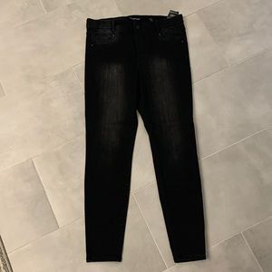 NWOT Liverpool skinny black jeans